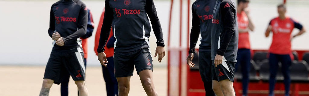 内维尔“钦点”欧联冠军：曼联必胜！B费卡塞米罗的“续命之战”！