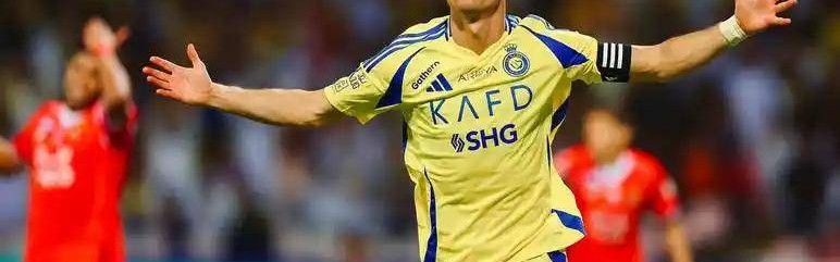 2-1，40岁C罗腾空转体180度庆祝：利剑出鞘，率队逆转法甲劲旅