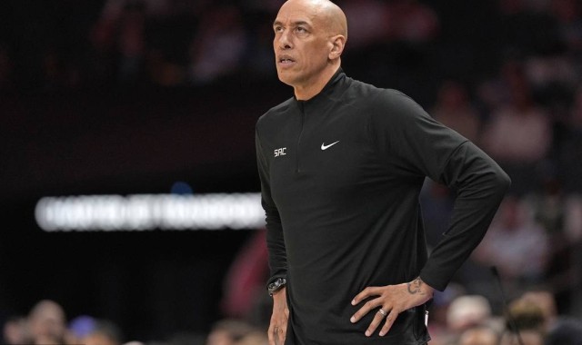 国王与克里斯蒂达成多年续约 后者正式成为球队主帅