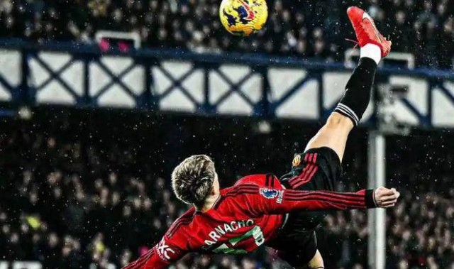 曼联四大边锋将离队，加纳乔确定转会！维拉开出6000万报价